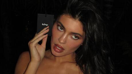 Kylie Jenner lanza “Khy, drop 002″ la segunda parte de su propia línea de ropa