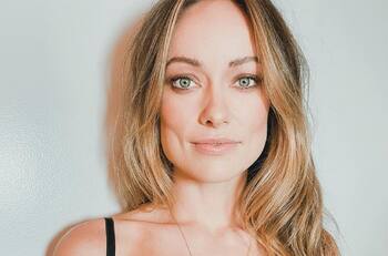 Olivia Wilde da pistas de su infame vinagreta que llevó a que Jason Sudeikis se tirará debajo de su auto