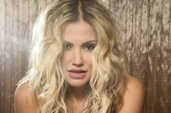 ¡Dijo sí! La cantante colombiana Fanny Lu mostró su anillo de compromiso