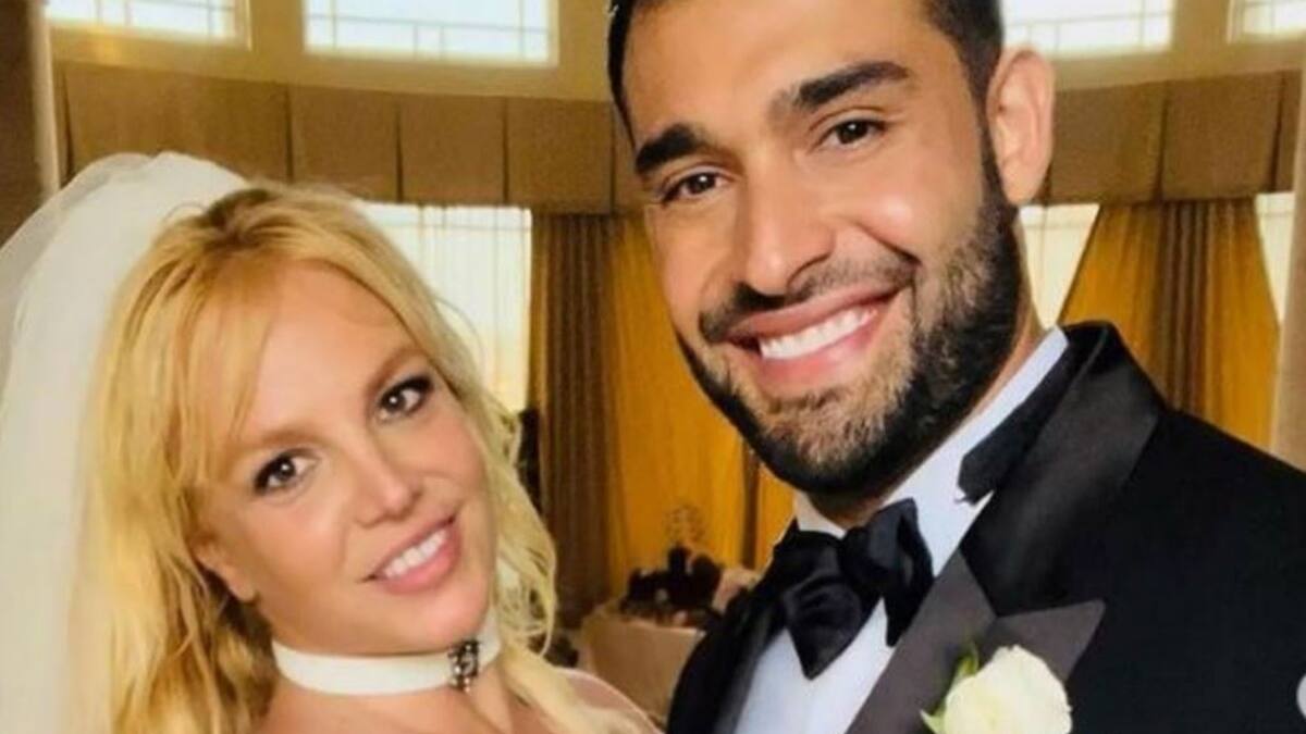 Britney Spears y Sam Asghari sellaron su amor con dos impresionantes anillos de diamantes