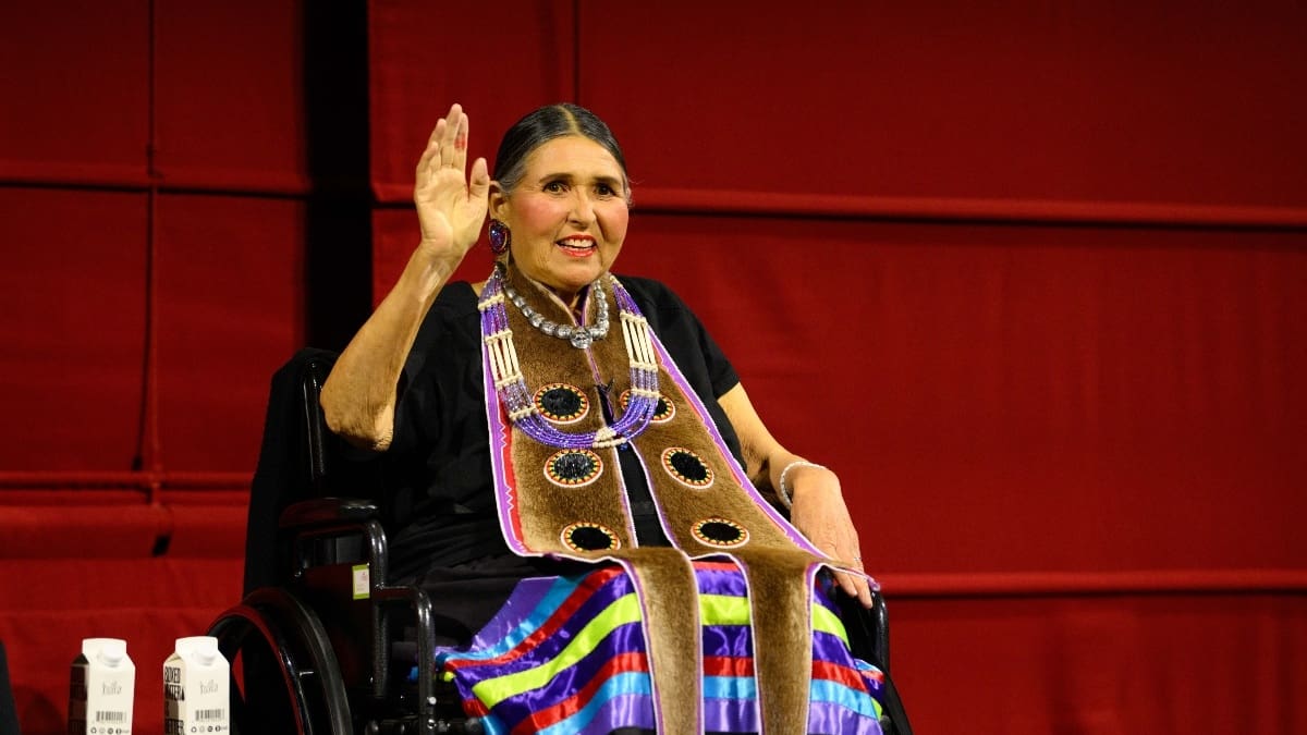 Muere Sacheen Littlefeather, la actriz y activista que rechazó un Oscar a nombre de Marlon Brando