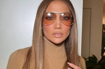 Jennifer Lopez regresa al trabajo tras casarse dos veces con Ben Affleck