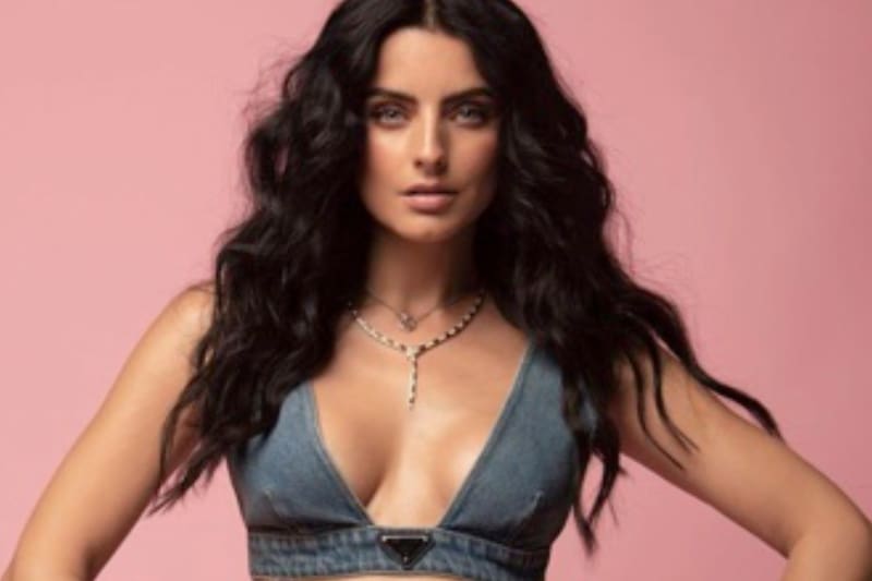 La media hermana de Aislinn Derbez que pocos conocen Mientras pasan un tiempo juntas, las hermanas suelen realizar alguna que otra locura. - Créditos: Instagram: Aislinn Derbez