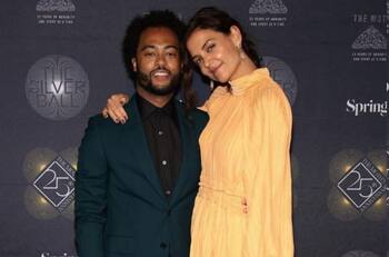 Katie Holmes y su novio Bobby Wooten III debutan como pareja en una alfombra oficial