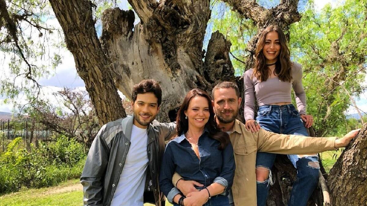 Natasha Klauss se despide de Sara Elizondo: "Pasión de Gavilanes" terminó sus grabaciones