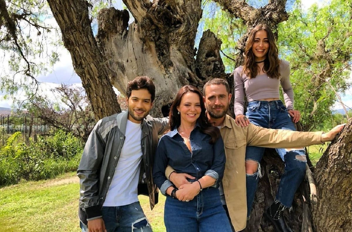 Natasha Klauss se despide de Sara Elizondo: "Pasión de Gavilanes" terminó sus grabaciones