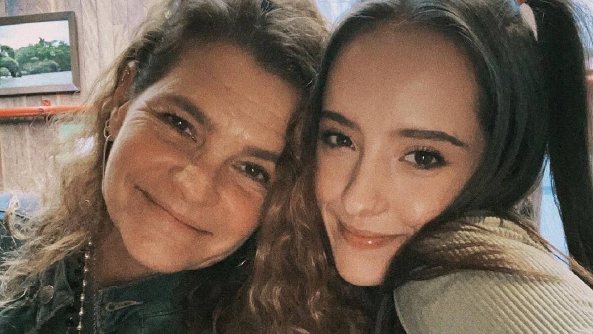 Evaluna comparte foto de su trabajo de parto para saludar a su madre Marlene Rodríguez en su cumpleaños