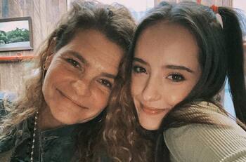 Evaluna comparte foto de su trabajo de parto para saludar a su madre Marlene Rodríguez en su cumpleaños