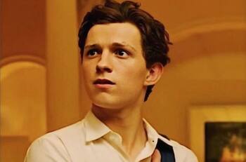Tom Holland revela vergonzosa petición de su madre a productores de “Spider-Man”