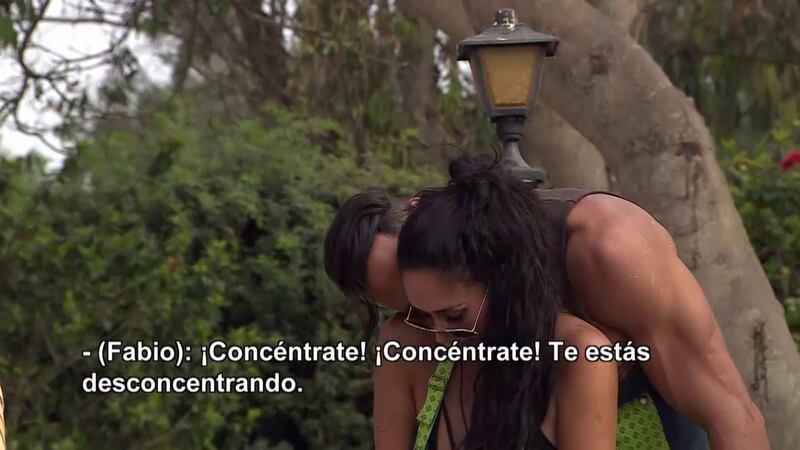 Video: Fabio Agostini se desubicó con Pamela Díaz en "Tierra Brava" y le dio un beso sin su consentimiento