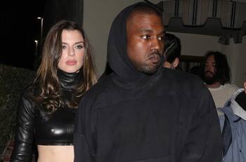 Julia Fox y Kanye West tienen una relación abierta