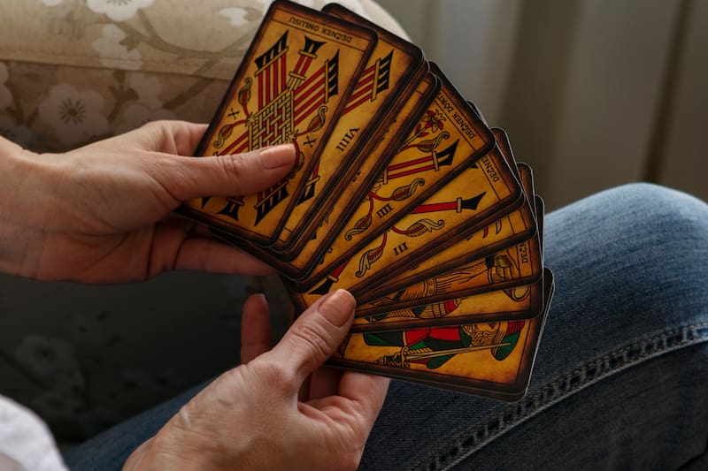 Conecta con tu intuición y elige una carta que buscará aconsejarte este 22 de julio.