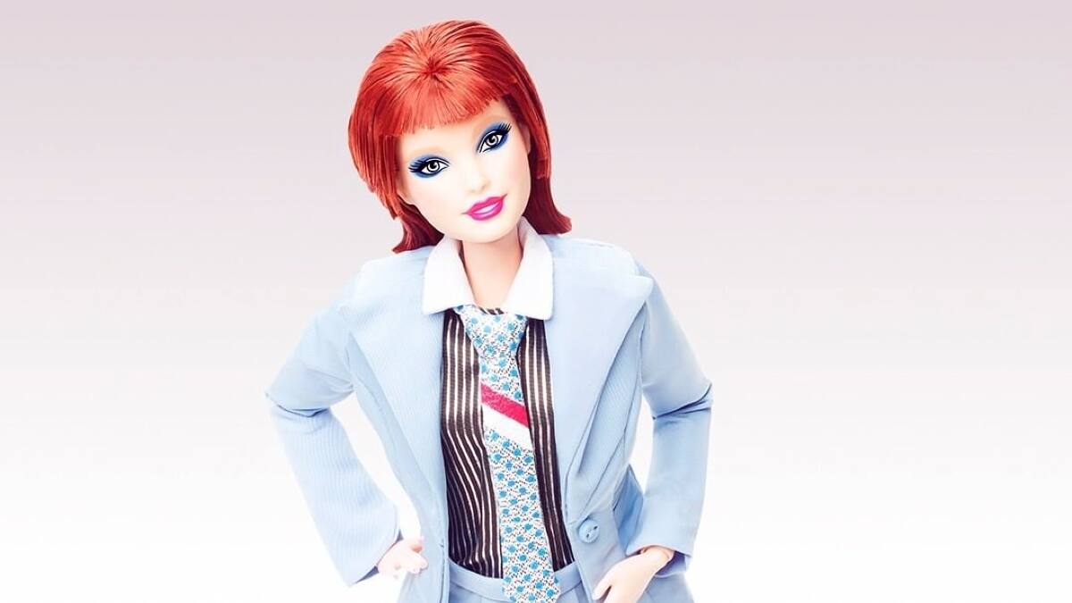 La muñeca Barbie rinde tributo a David Bowie con edición especial inspirada en "Life on Mars?"