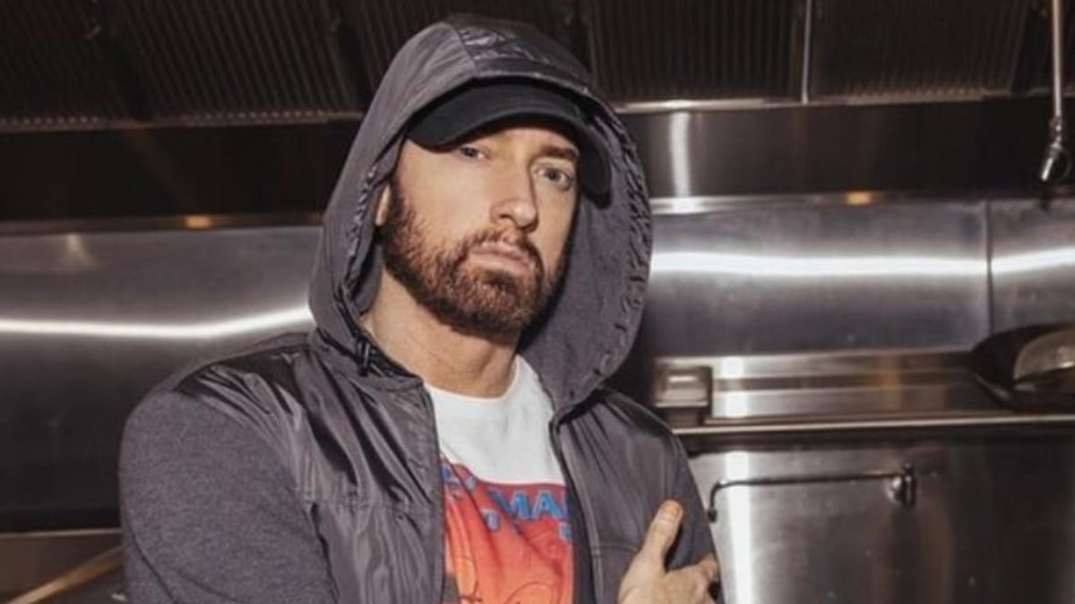 ¿Eminem arremete contra a AMLO en video musical?