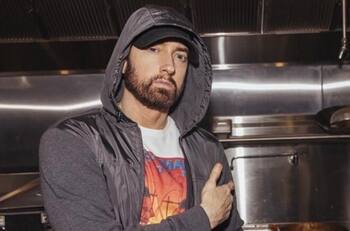 ¿Eminem arremete contra a AMLO en video musical?