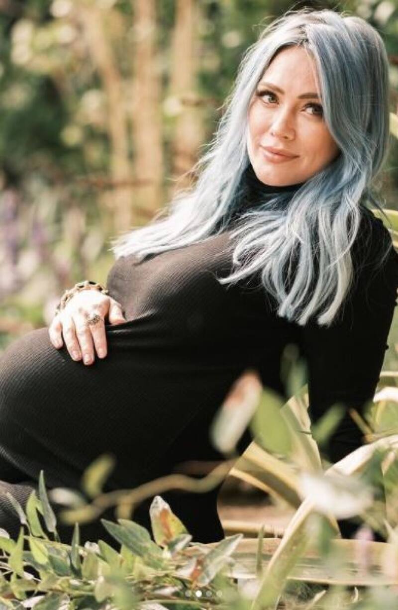 La actriz compartió con sus seguidores su intimo momento - Créditos: Instagram @hilaryduff