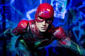 “The Flash” tendrá como protagonista a Ezra Miller y el tráiler se dará a conocer en el Super Bowl LVII