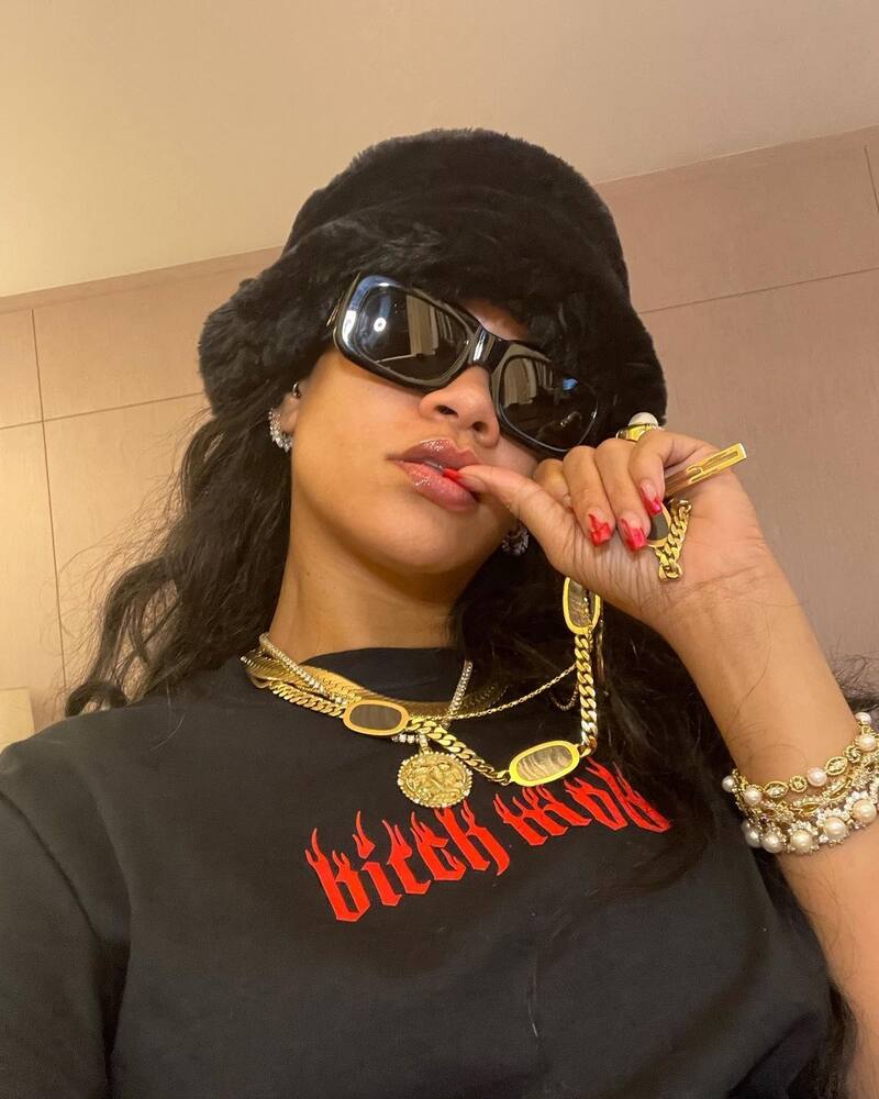 Rihanna La artista salió de compras después ser declarada como "billonaria" - Créditos: Instagram