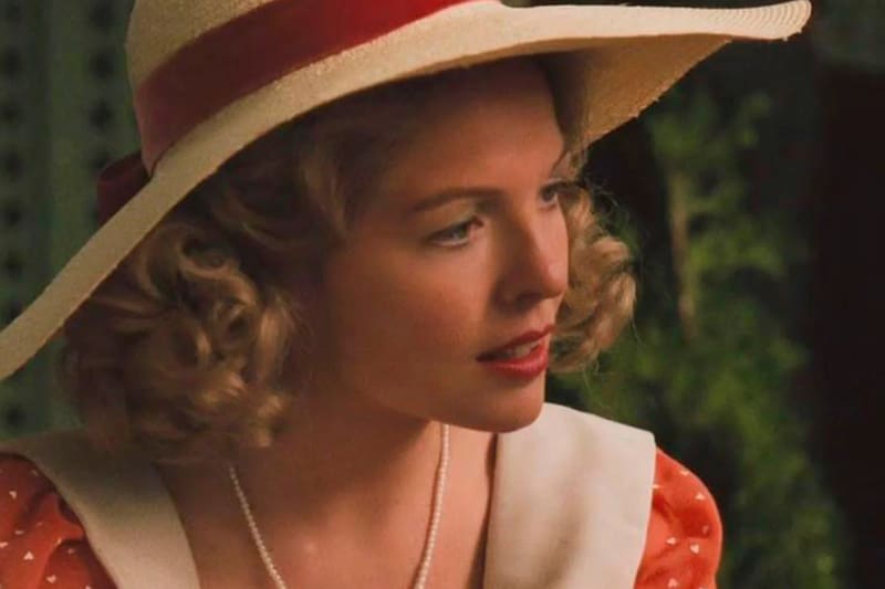 La actriz alcanzó la fama mundial al interpretar a Kay Adams, la esposa de Michael Corleone en El Padrino. Créditos: Ok Diario.