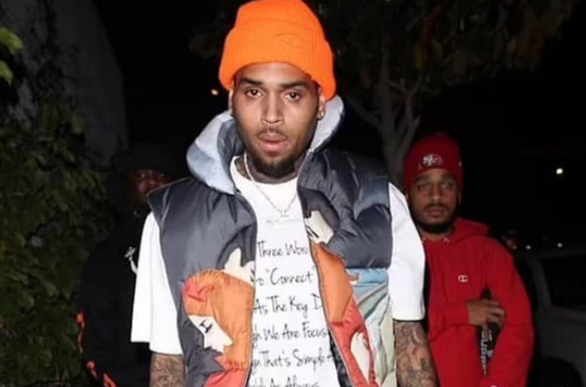 ¿Hizo un Bad Bunny? Chris Brown avienta celular de fan que lo ignoraba, redes lo critican