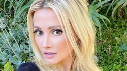 La exconejita Playboy, Holly Madison, relata traumática primera cita con Hugh Hefner
