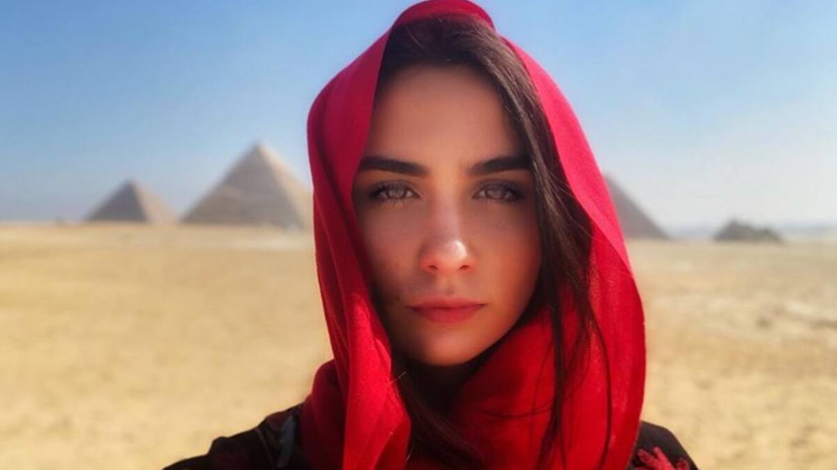 Julia Urbina, de “La Madrastra” se siente en familia en la producción de Televisa