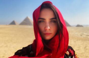 Julia Urbina, de “La Madrastra” se siente en familia en la producción de Televisa