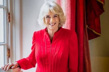 Camilla Parker-Bowles celebra su cumpleaños 75 con espectacular portada de revista