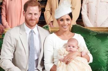 La reina Isabel II habría enviado un curioso regalo a Archie, el hijo de Harry y Meghan Markle