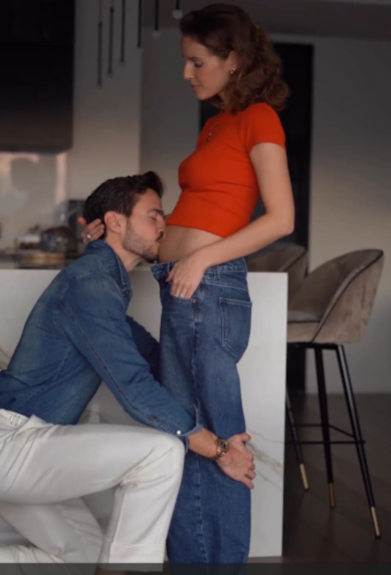 Marco Ferri anuncia que será padre.