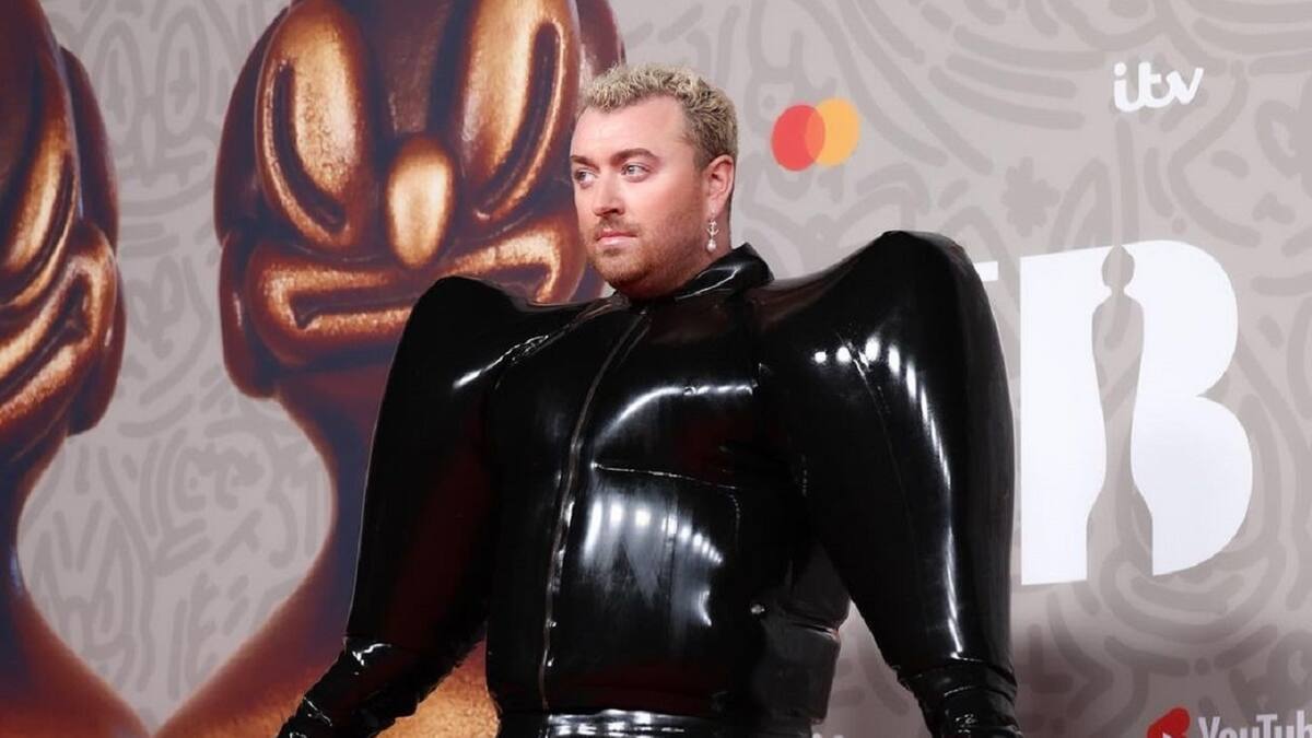 Sam Smith vuelve a genera polémica por su look en los Brit Awards 2023