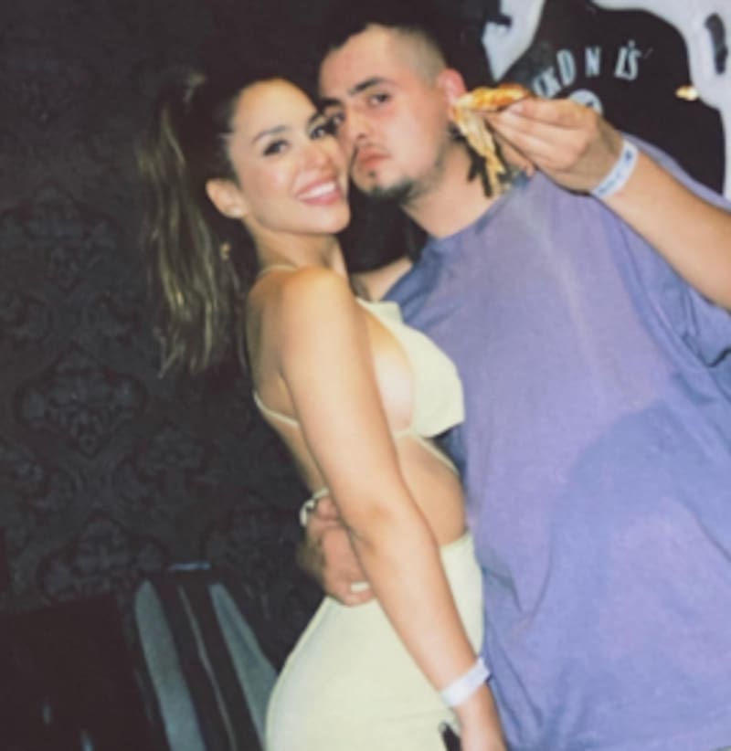 Carlyn Romero y Drefquila mantienen una duradera relación.