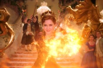 Amy Adams dice que "Disenchanted" estrena en un momento en que "necesitamos un poco de magia"