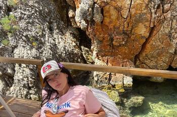 Dua Lipa comparte fotos en bikini para celebrar su cumpleaños 27