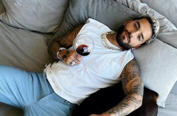 “Con sus oraciones y buena energía seguro todo saldrá bien”: Maluma entra al quirófano