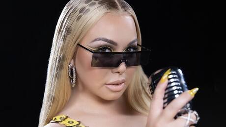 Chiquis Rivera también ha sentido la presencia de su madre Jenni Rivera