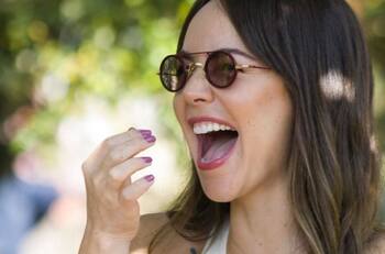 Camila Sodi reta a las redes sociales con su imagen de libertad