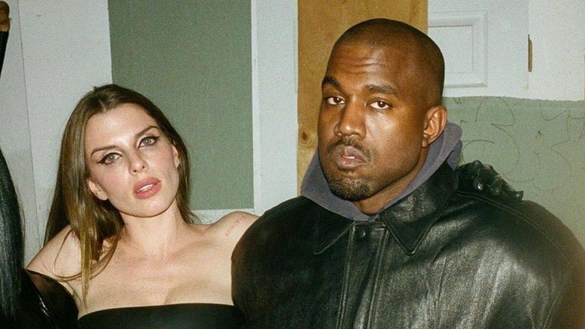 Julia Fox admite que salir con Kanye West tuvo un impacto negativo en su carrera que casi la arruina
