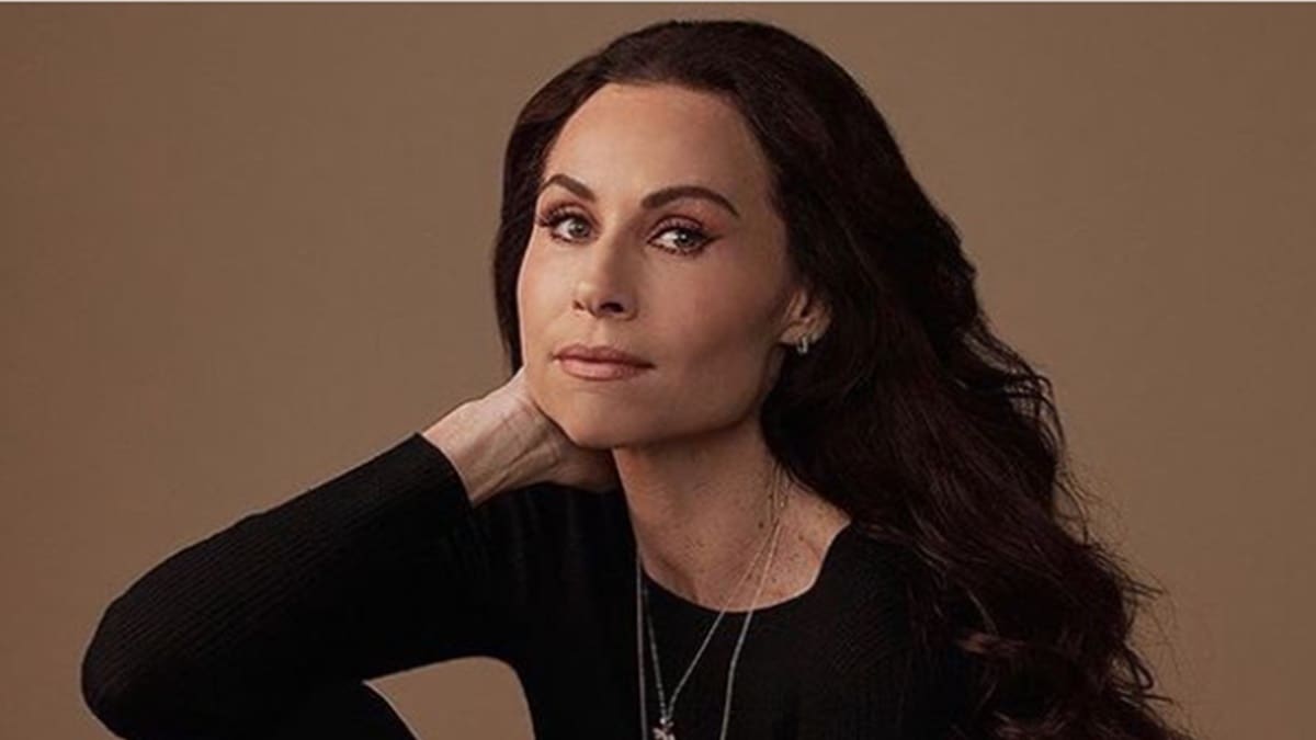 Policía confunde a Minnie Driver, actriz de “The Witcher” con una asesina