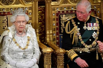 Rey Carlos rompe tradición de la reina Isabel en el Castillo de Balmoral