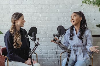 ¡Aman expresarse! Estos son los signos zodiacales que más hacen podcast