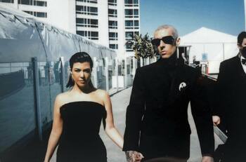 Travis Barker habla de su elogiado look para los Oscar 2022: "Que la ropa no me use y yo use la ropa"