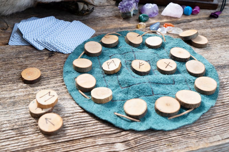 ¿Qué consejo te dan las runas nórdicas para esta semana?