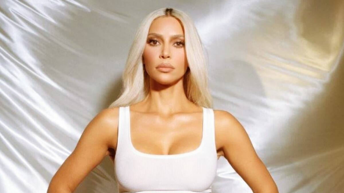 Critican a Kim Kardashian por decir que sus estándares de belleza son "alcanzables" para todos