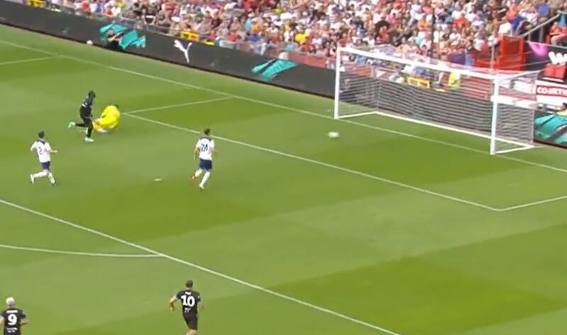 convirtió un golazo en partido benéfico de la UNICEF.
