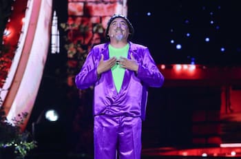 “Toda la noche con el celular”: Paul Vázquez sorprendió a Pamela Leiva en pleno show de Olmué