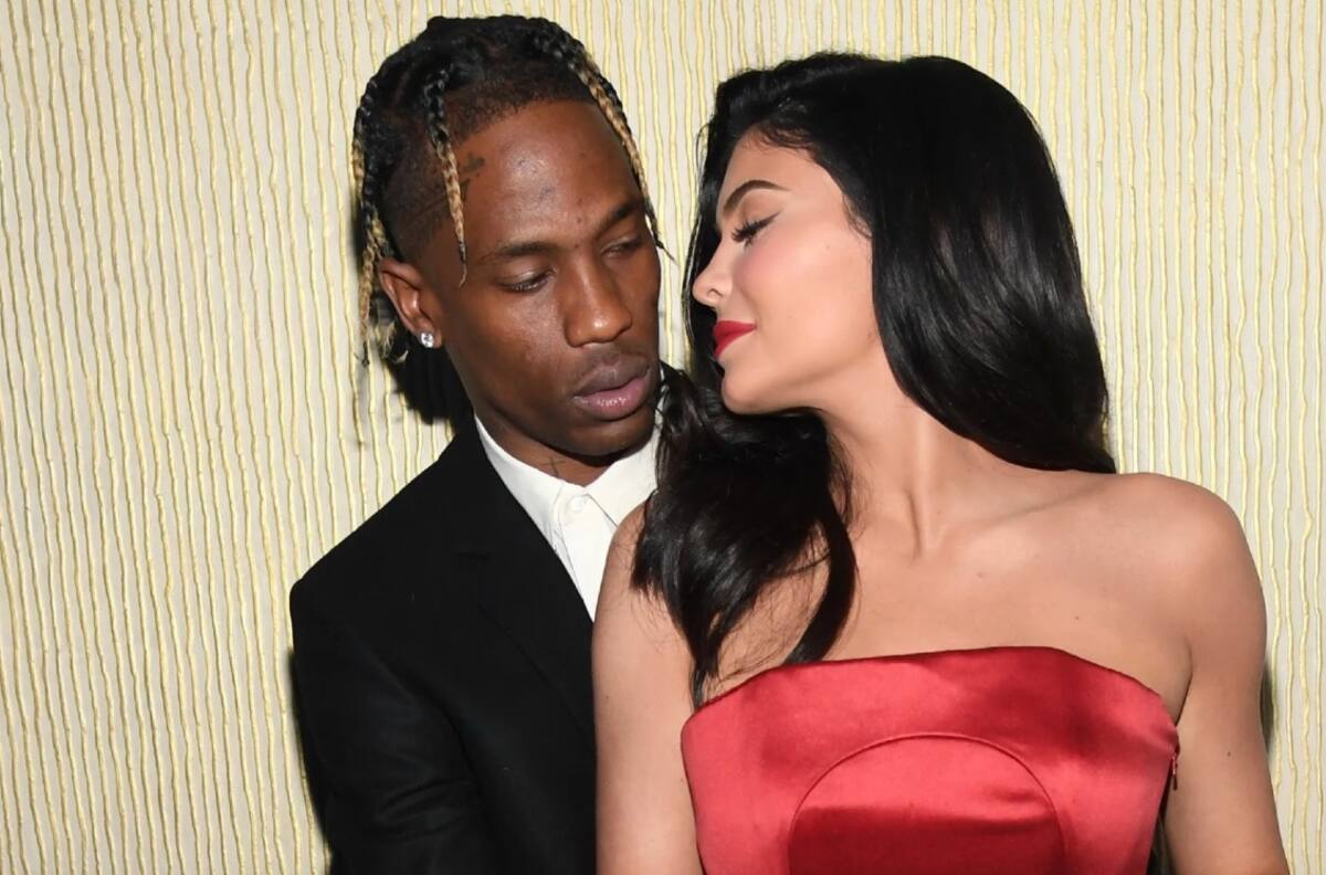 Kylie Jenner y Travis Scott derrochan amor tras rumores de una boda cercana