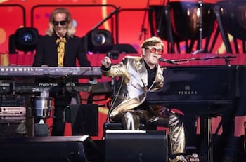 Elton John y su último concierto en el Reino Unido, así se despidió en Glastonbury