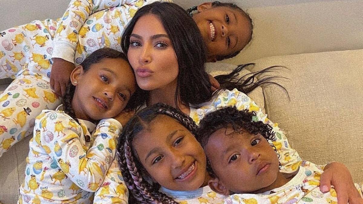 Kim Kardashian comparte dulce publicación familiar durante la Pascua
