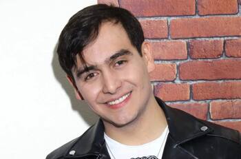 Julián Figueroa soñó con su padre días antes de morir, lo dejó por escrito